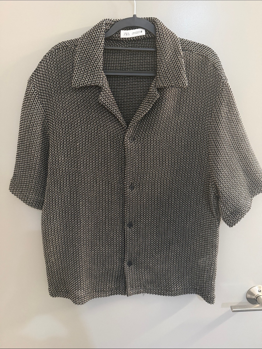 Zara Black and White Short-Sleeve Button-Down Camp Shirt